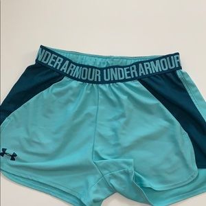 Women’s XS Under Armour 2.0 Play Up Shorts
